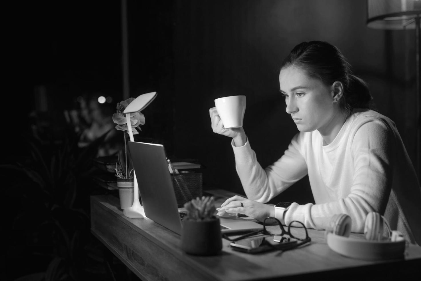 Процесс создания профессионального логотипа в графическом редакторе